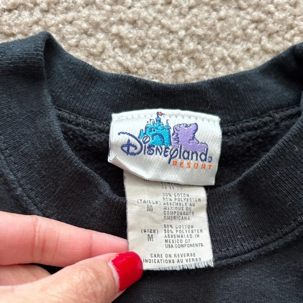 Disneyland Resort 2008 Black and Blue Graphic Women Crewneck Sweater size medium